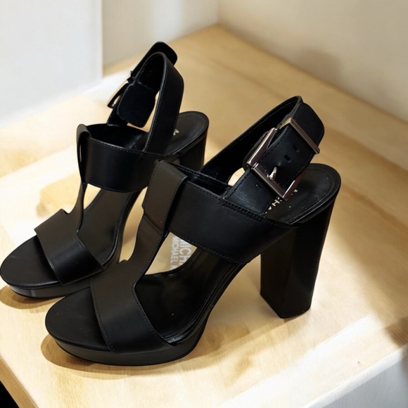 MICHAEL KORS BECKER T STRAP BUCKLE HEEL - Picture 2 of 7